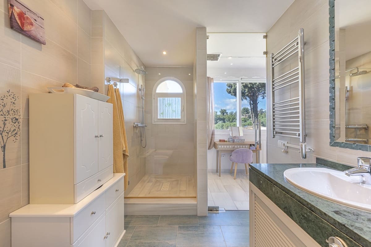 3 bedroom Finca/Country House for sale in Marbella - € 670,000 (Ref: 9380640)