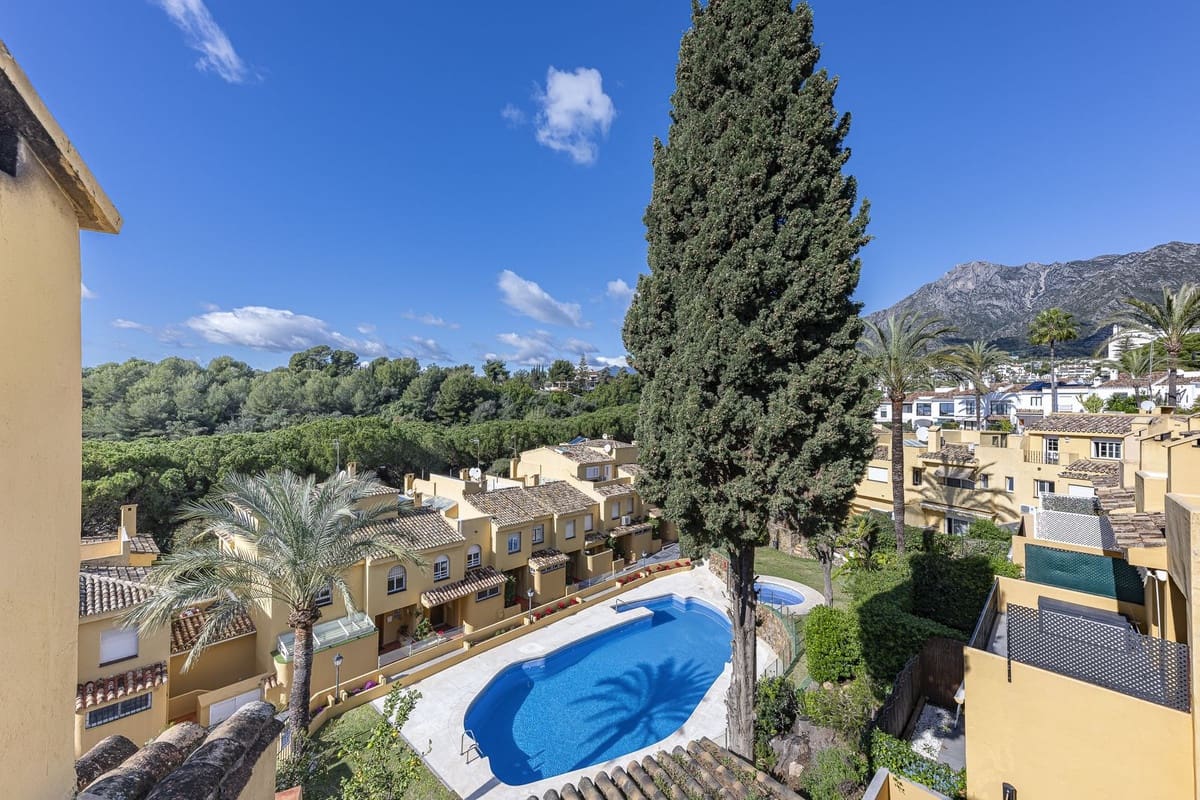 3 bedroom Finca/Country House for sale in Marbella - € 670,000 (Ref: 9380640)