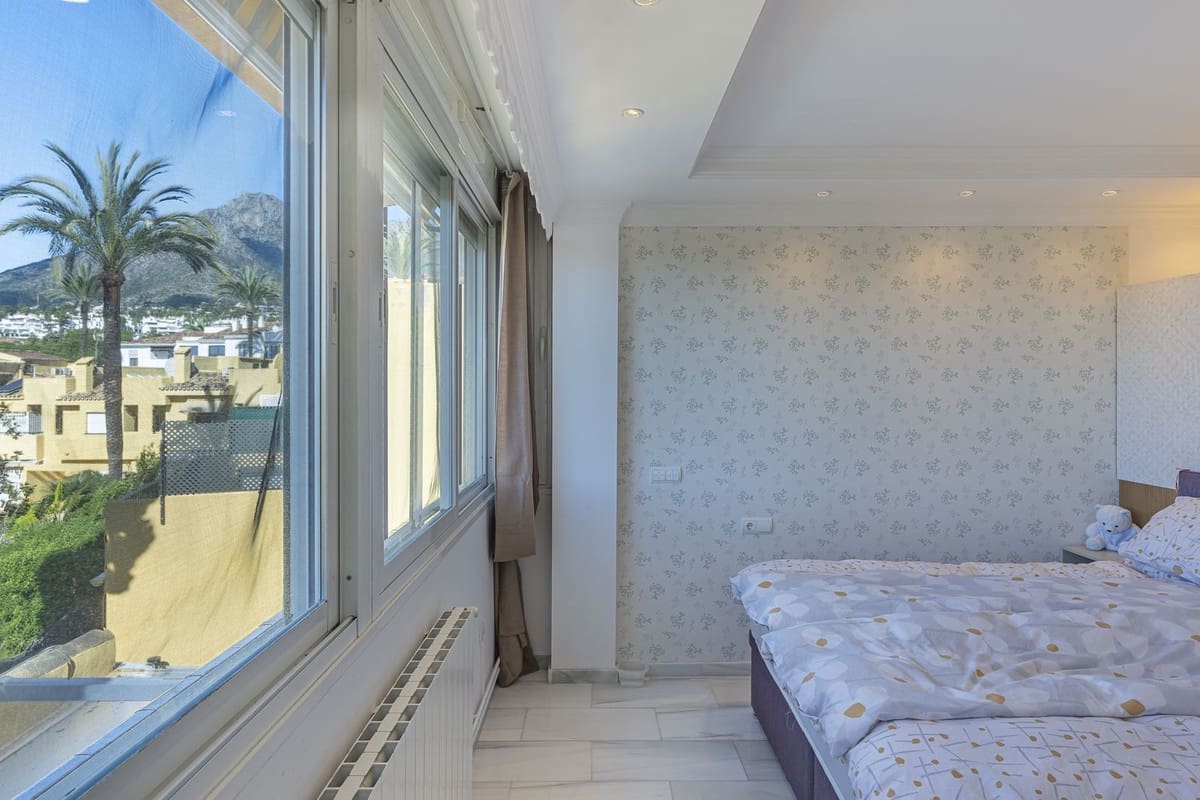 3 bedroom Finca/Country House for sale in Marbella - € 670,000 (Ref: 9380640)