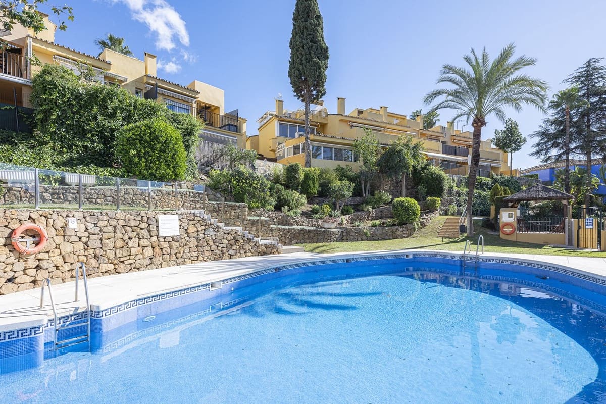 3 bedroom Finca/Country House for sale in Marbella - € 670,000 (Ref: 9380640)