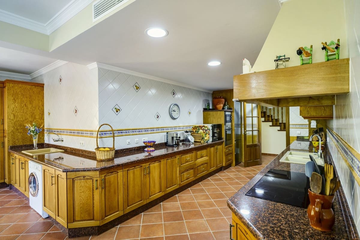 10 sypialnia Willa na sprzedaż w La Quinta - 3 830 000 € (Ref: 9380641)