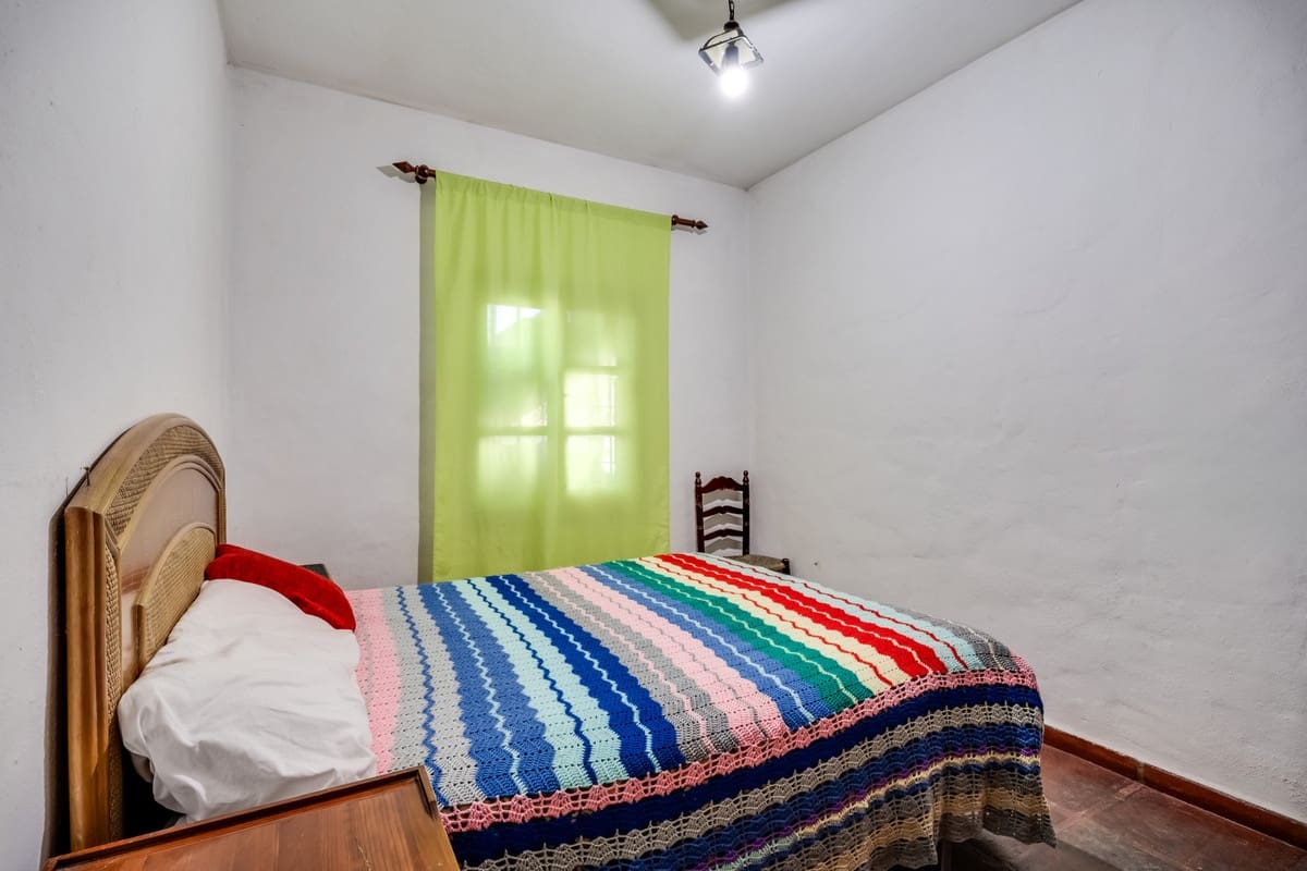 8 bedroom Finca/Country House for sale in Monda - € 429,990 (Ref: 9380642)