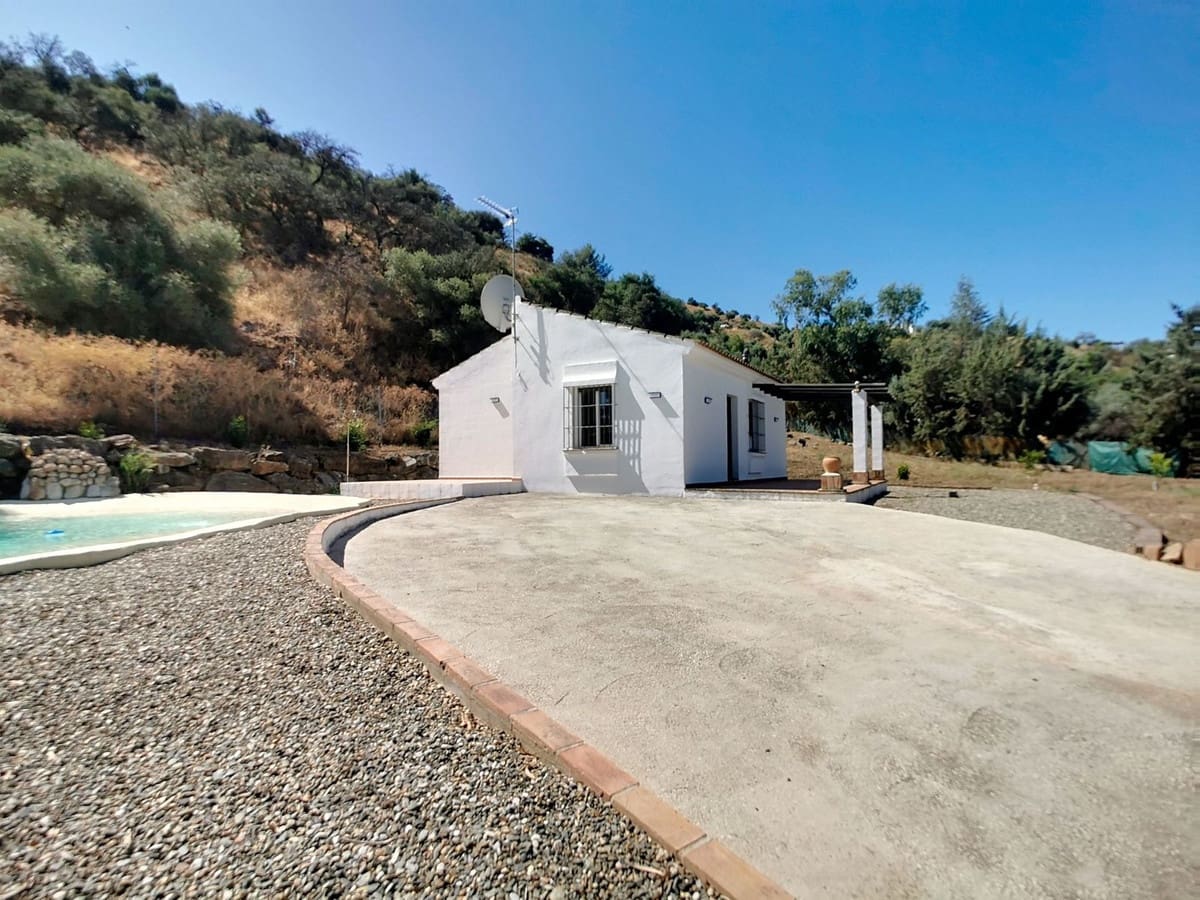 2 slaapkamer Villa te koop in Coin - € 275.000 (Ref: 9380643)