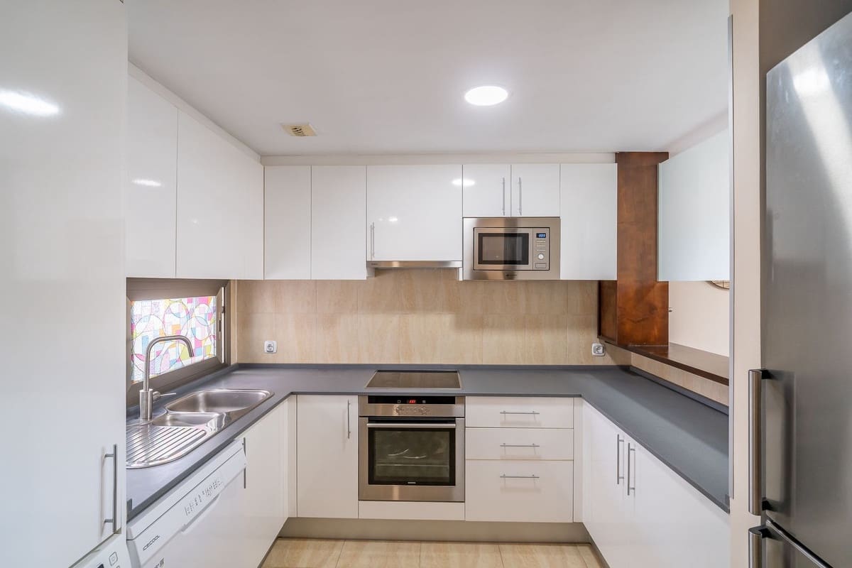 2 bedroom Penthouse for sale in La Cala de Mijas - € 357,000 (Ref: 9380645)