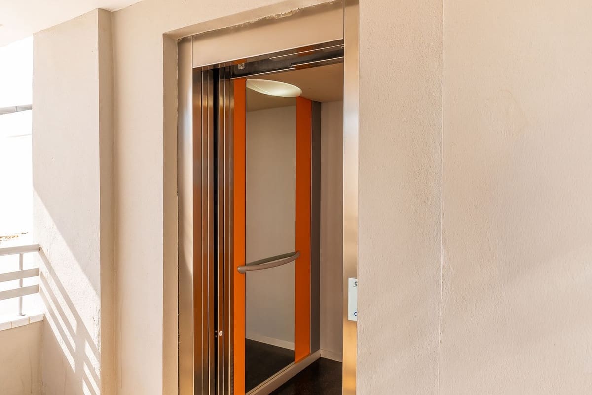 2 bedroom Penthouse for sale in La Cala de Mijas - € 357,000 (Ref: 9380645)