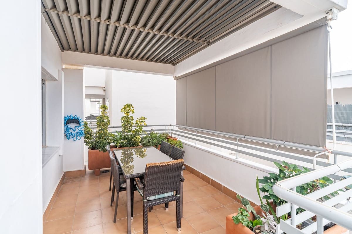 2 bedroom Penthouse for sale in La Cala de Mijas - € 357,000 (Ref: 9380645)