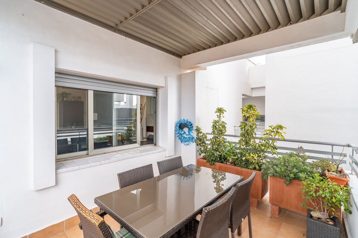 2 bedroom Penthouse for sale in La Cala de Mijas - € 357,000 (Ref: 9380645)