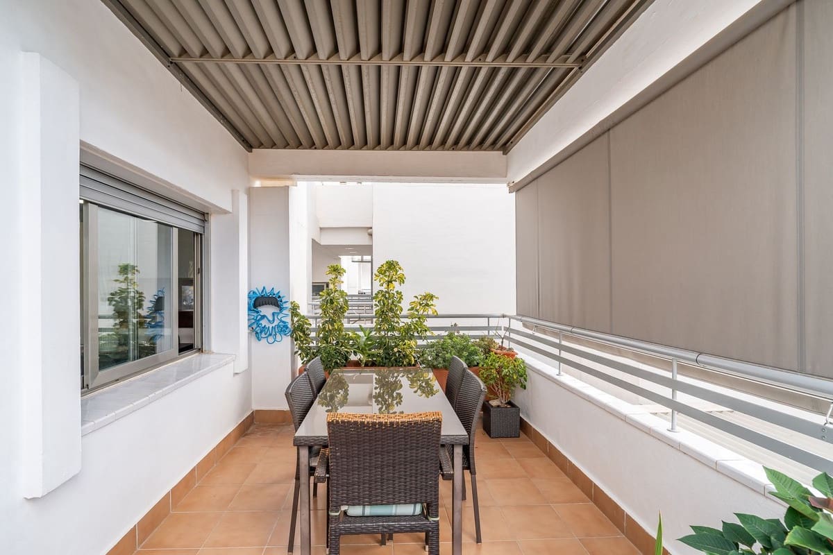 2 bedroom Penthouse for sale in La Cala de Mijas - € 357,000 (Ref: 9380645)