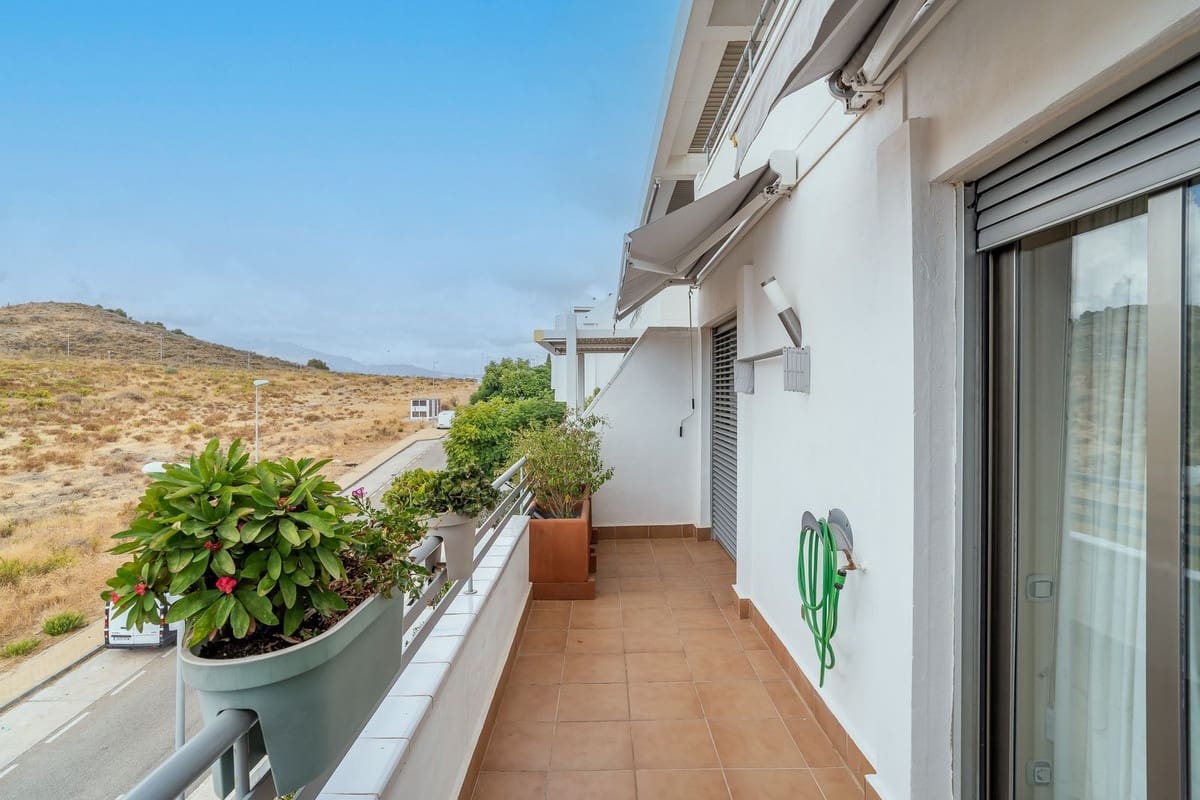 2 bedroom Penthouse for sale in La Cala de Mijas - € 357,000 (Ref: 9380645)