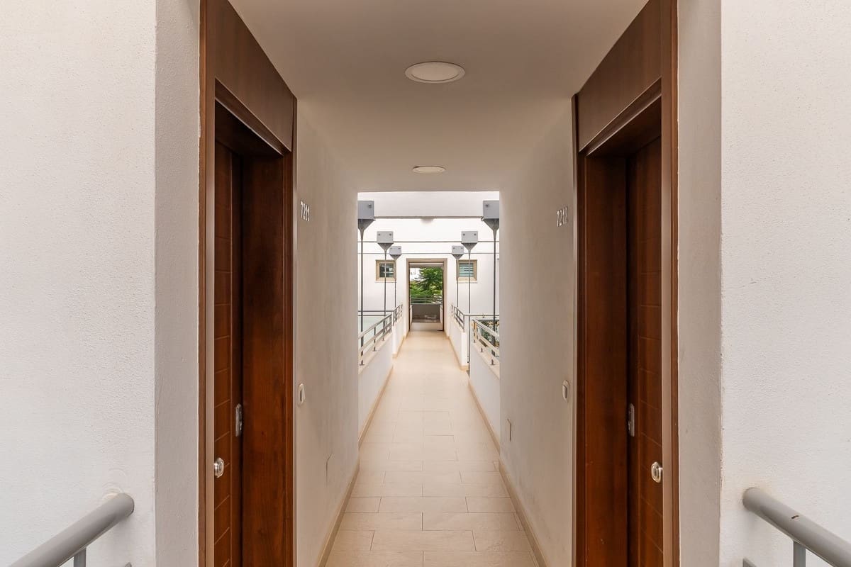 2 bedroom Penthouse for sale in La Cala de Mijas - € 357,000 (Ref: 9380645)