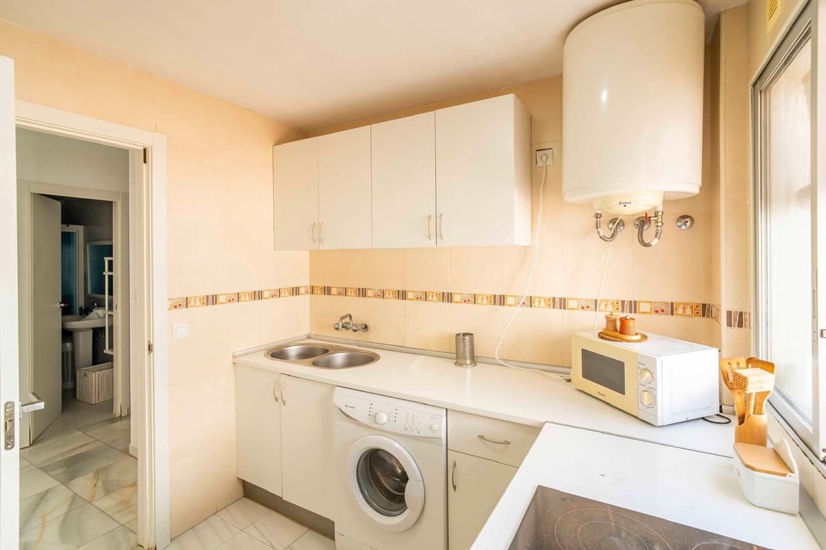 2 makuuhuone Huoneisto myytävänä paikassa Fuengirola - 265 000 € (Ref: 9380649)