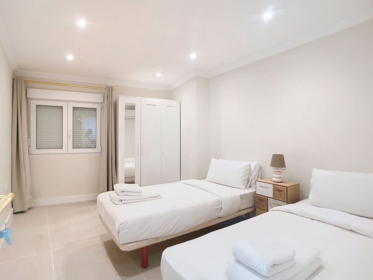 3 quarto Apartamento para venda em Estepona - 490 000 € (Ref: 9380653)