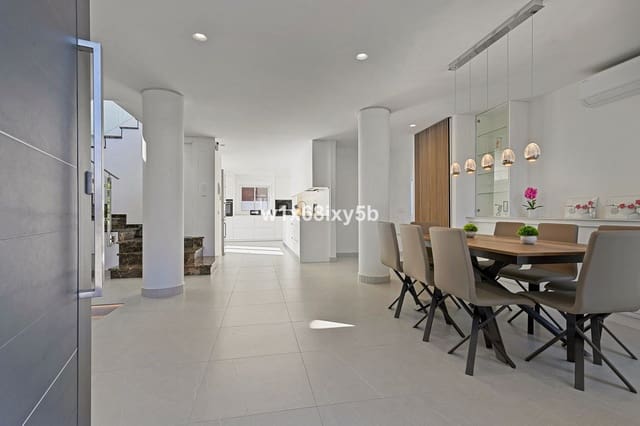 6 sypialnia Willa na sprzedaż w San Pedro de Alcántara Pueblo, Marbella - 1 990 000 € (Ref: 9380659)