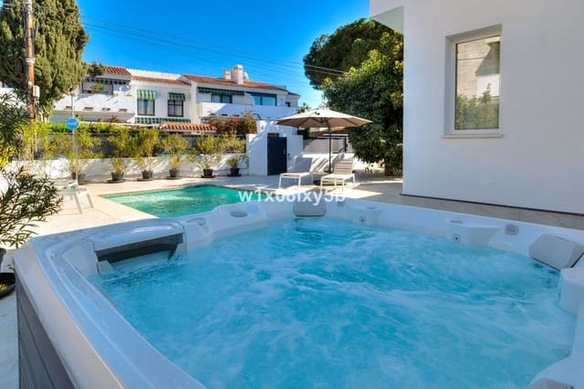 6 camera da letto Villa in vendita in San Pedro de Alcántara Pueblo, Marbella - 1.990.000 € (Rif: 9380659)