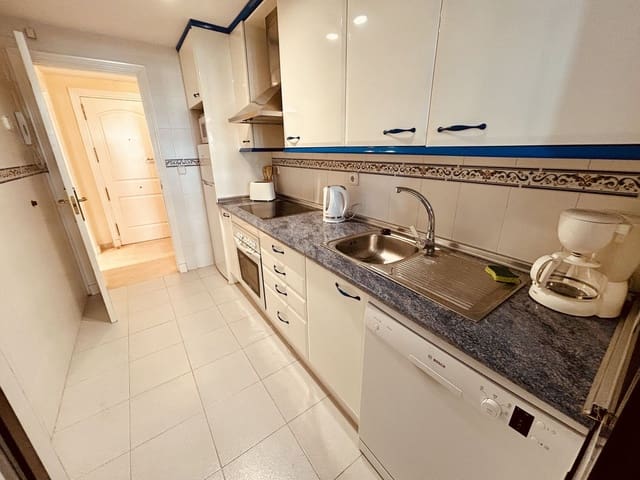 Apartamento de 3 habitaciones en La Duquesa / Puerto de la Duquesa, Manilva en venta - 365.000 € (Ref: 9380664)