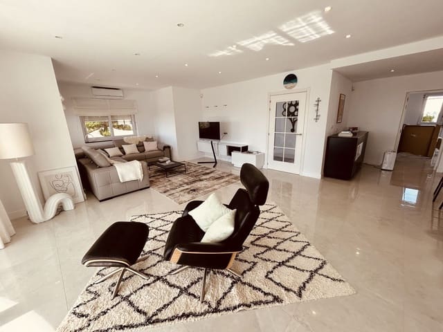 4 sypialnia Willa na sprzedaż w La Duquesa / Puerto de la Duquesa, Manilva - 1 100 000 € (Ref: 9380665)