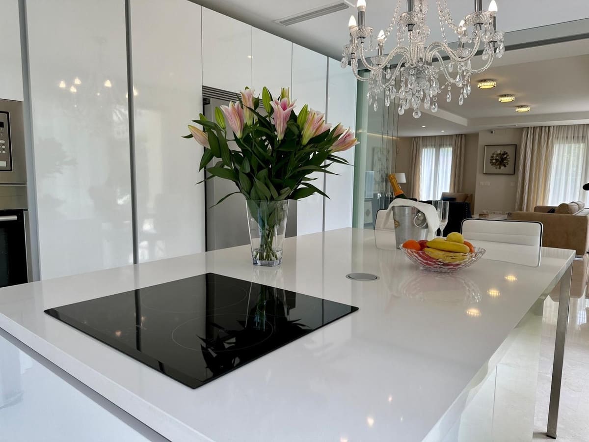 Chalet de 5 habitaciones en Marbella en venta - 3.950.000 € (Ref: 9380667)