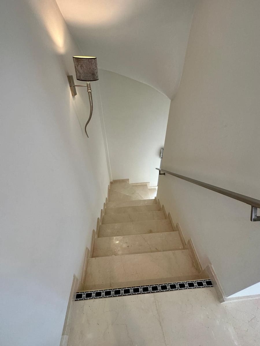 Chalet de 5 habitaciones en Marbella en venta - 3.950.000 € (Ref: 9380667)