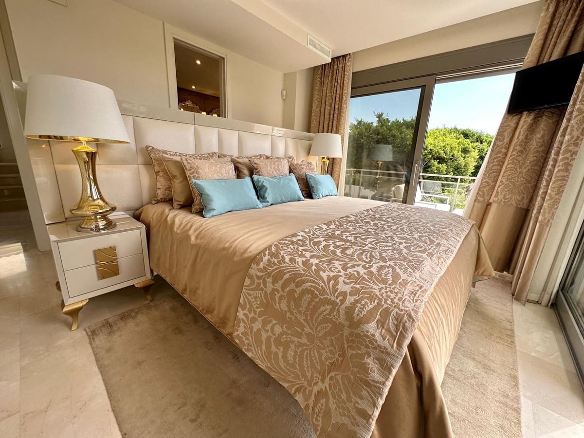 Chalet de 5 habitaciones en Marbella en venta - 3.950.000 € (Ref: 9380667)