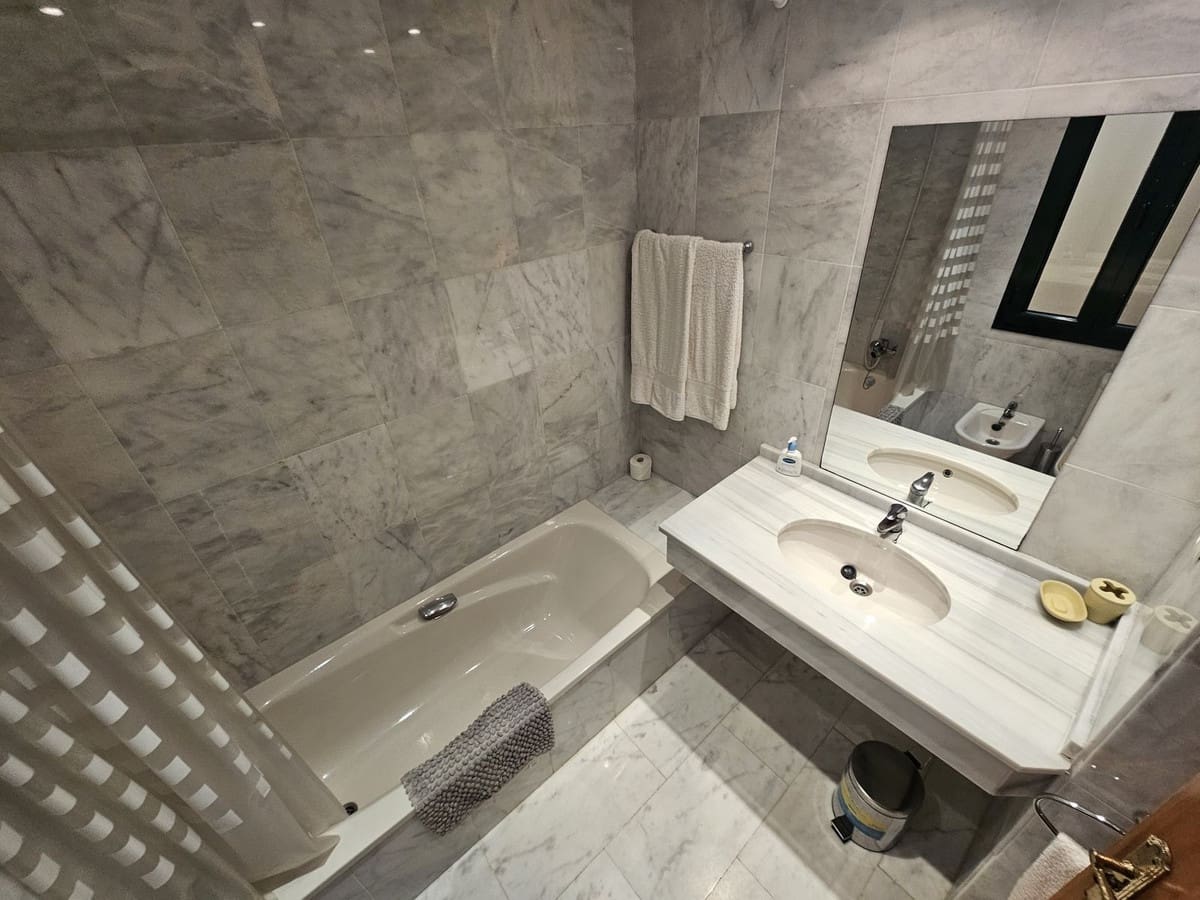 Apartamento de 3 habitaciones en Riviera del Sol en venta - 340.000 € (Ref: 9380670)