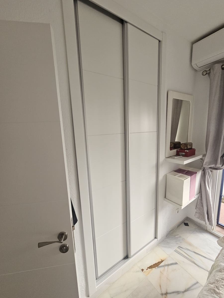 Apartamento de 2 habitaciones en Calahonda en venta - 351.500 € (Ref: 9380671)