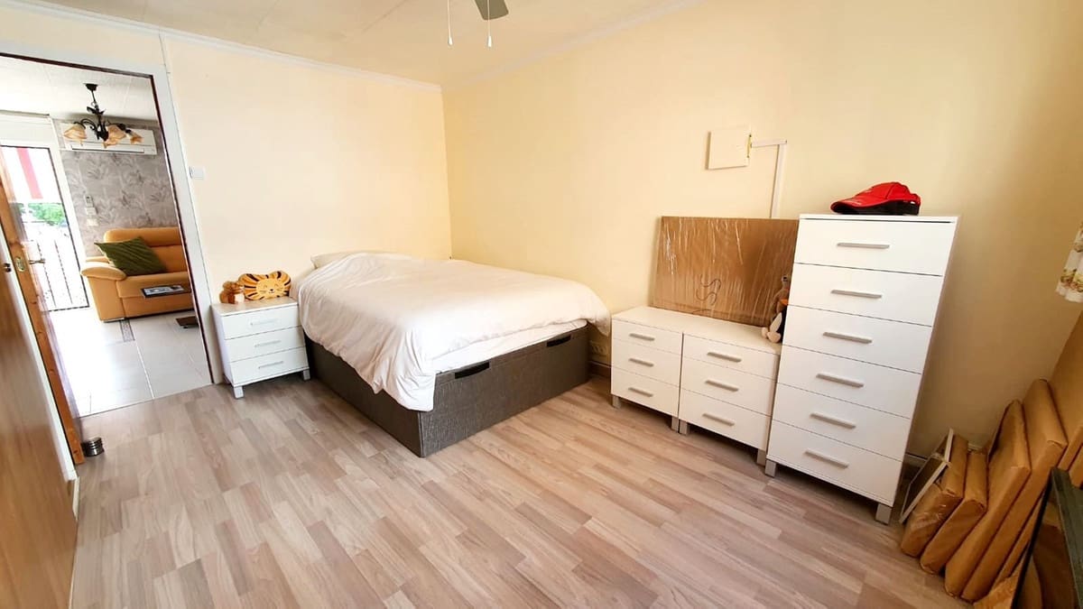 1 bedroom Apartment for sale in Fuengirola - € 210,000 (Ref: 9380672)