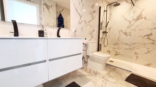 3 chambre Appartement à vendre à Castillo Sohail, Fuengirola - 469 000 € (Ref: 9380674)