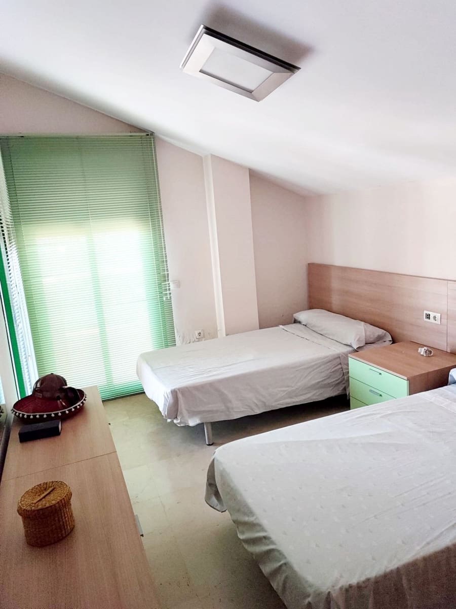 4 bedroom Penthouse for sale in Fuengirola - € 580,000 (Ref: 9380679)