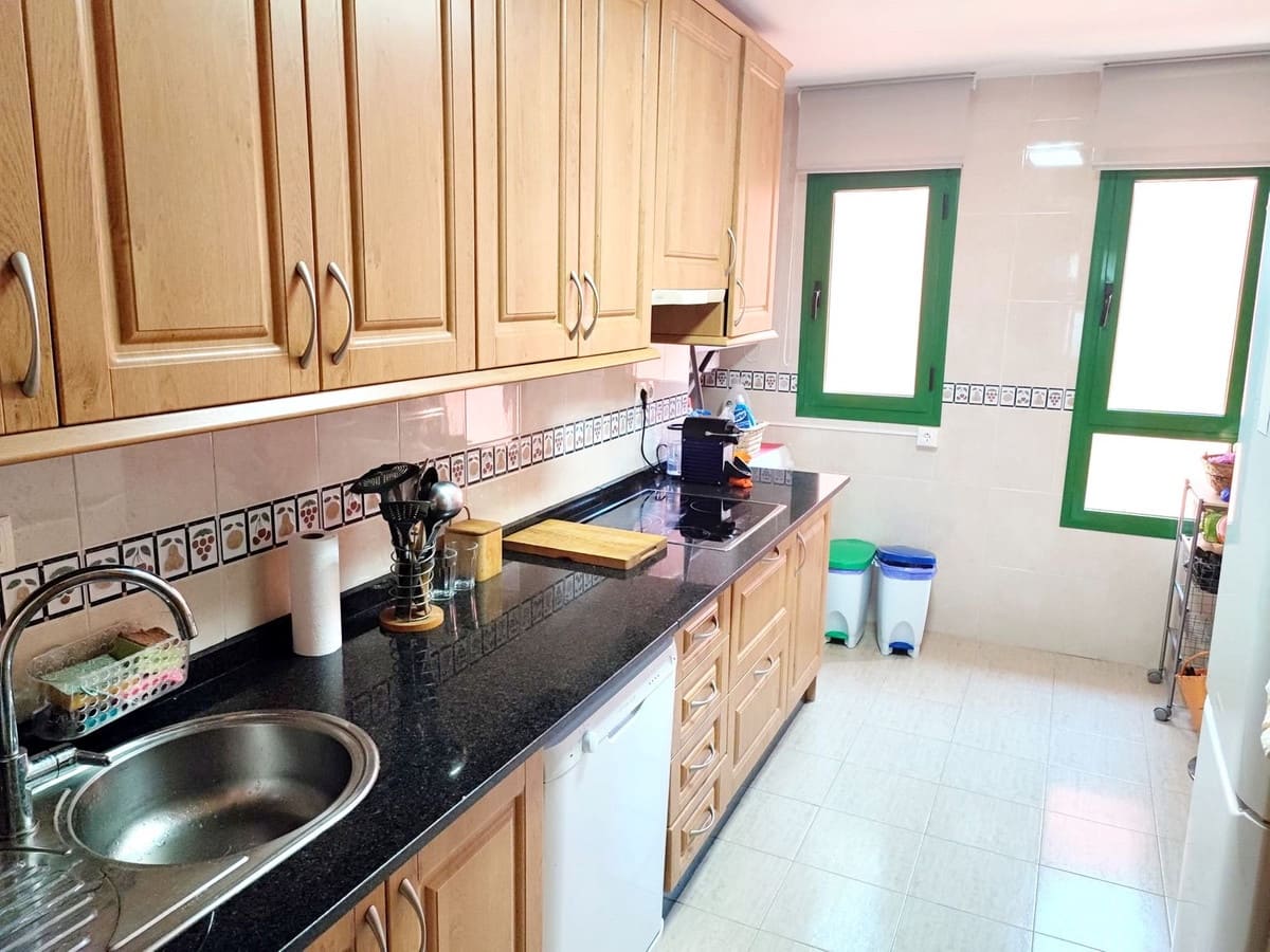 4 soveværelse Penthouse til salg i Fuengirola med garage - € 580.000 (Ref: 9380679)