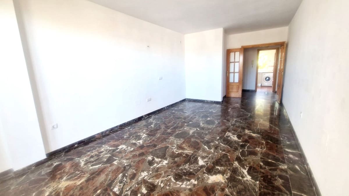 2 bedroom Penthouse for sale in Fuengirola - € 359,000 (Ref: 9380681)