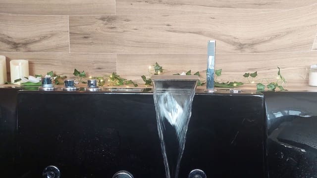 2 bedroom Apartment for sale in Castillo Sohail, Fuengirola - € 475,000 (Ref: 9380686)