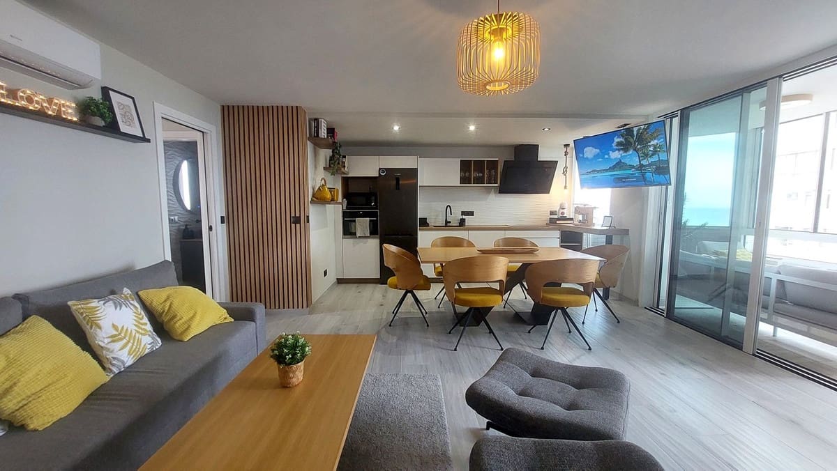 Apartamento de 2 habitaciones en Fuengirola en venta - 475.000 € (Ref: 9380686)