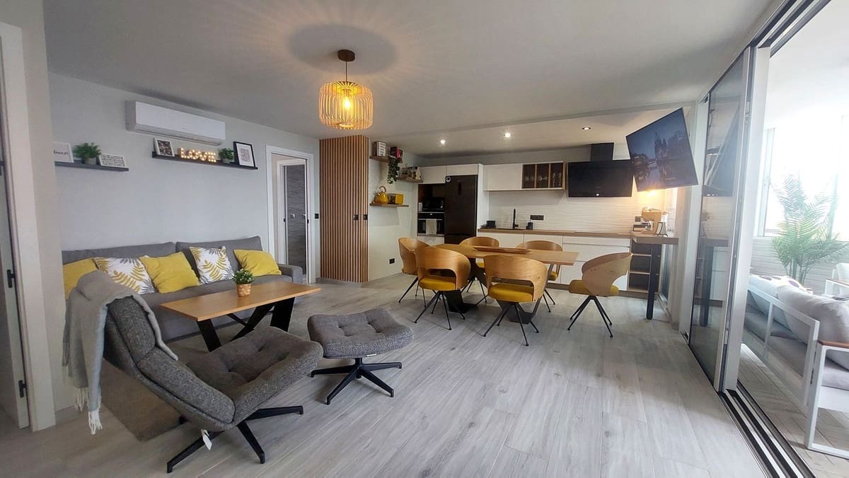 Apartamento de 2 habitaciones en Fuengirola en venta - 475.000 € (Ref: 9380686)