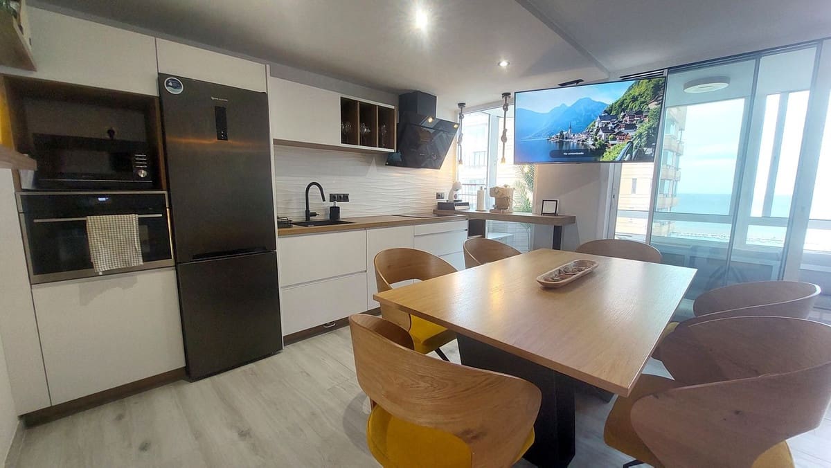 Apartamento de 2 habitaciones en Fuengirola en venta - 475.000 € (Ref: 9380686)