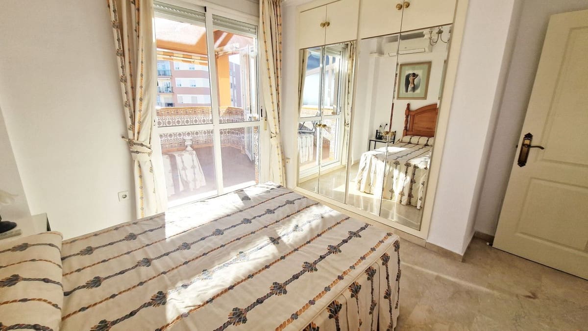 Ático de 4 habitaciones en Fuengirola en venta - 449.000 € (Ref: 9380687)
