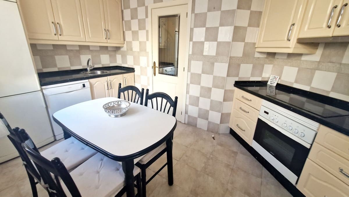 Ático de 4 habitaciones en Fuengirola en venta - 449.000 € (Ref: 9380687)