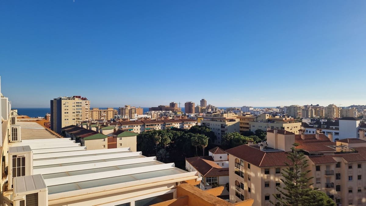 Ático de 4 habitaciones en Fuengirola en venta - 449.000 € (Ref: 9380687)