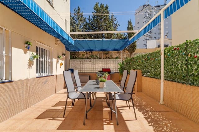 3 quarto Apartamento para venda em Castillo Sohail, Fuengirola - 389 000 € (Ref: 9380691)