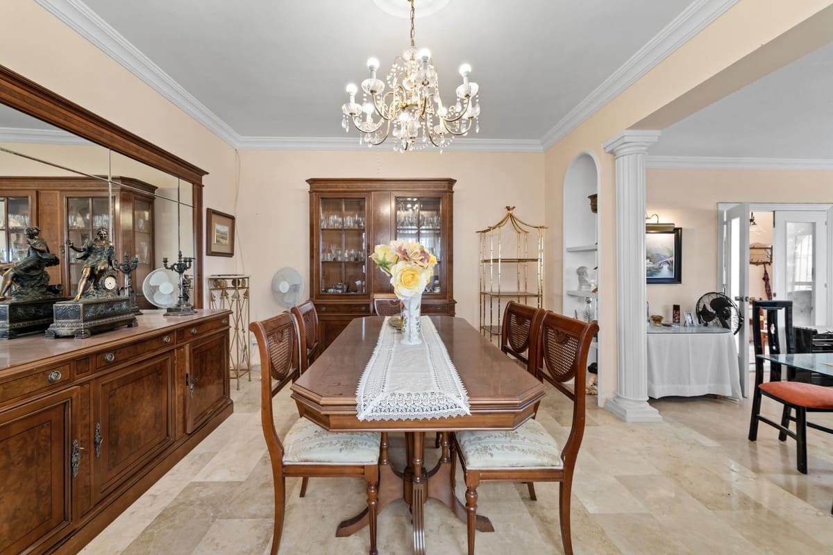 4 bedroom Villa for sale in Benalmadena - € 1,095,000 (Ref: 9380692)