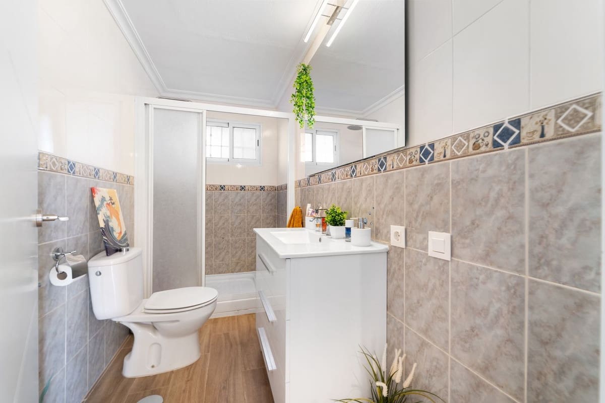 3 bedroom Villa for sale in Mijas with pool - € 390,000 (Ref: 9380694)