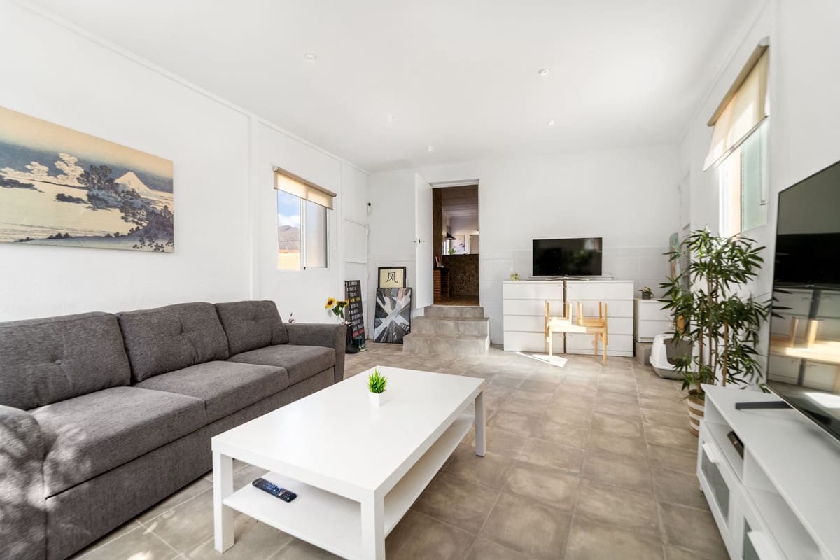 3 bedroom Villa for sale in Mijas with pool - € 390,000 (Ref: 9380694)