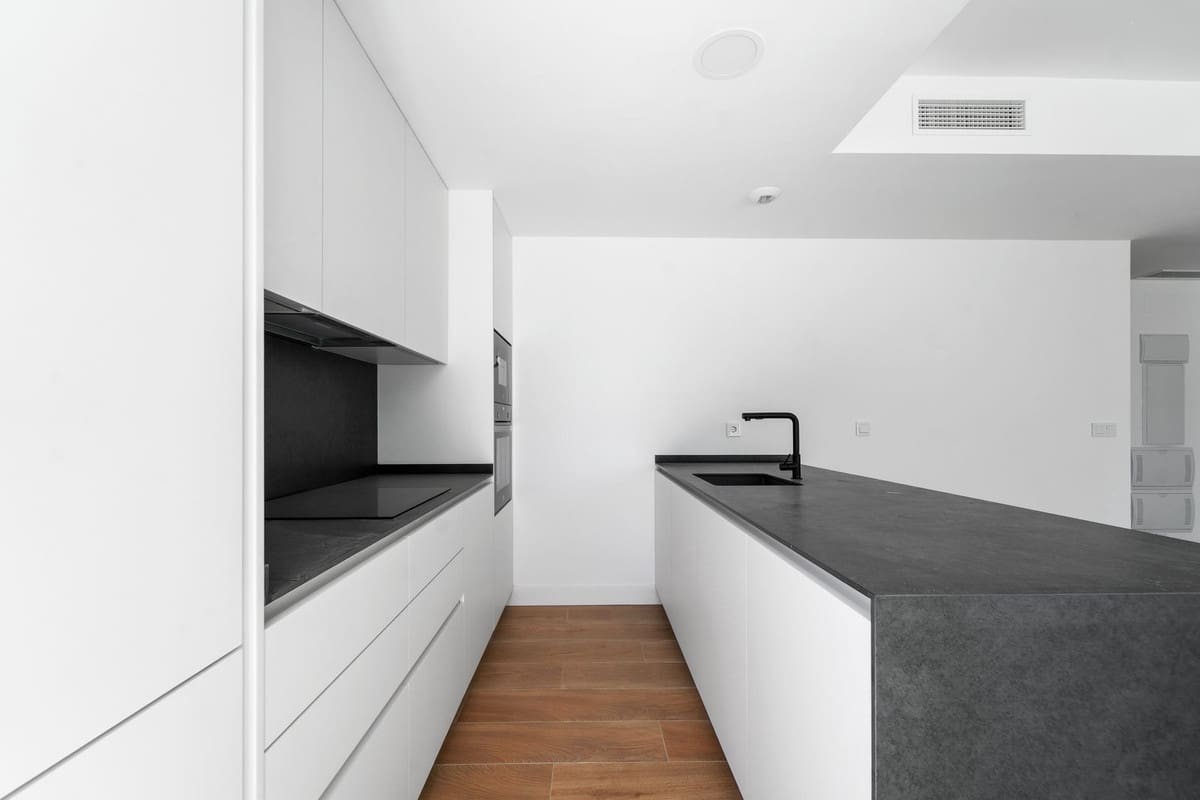 3 bedroom Apartment for sale in Fuengirola - € 495,000 (Ref: 9380695)