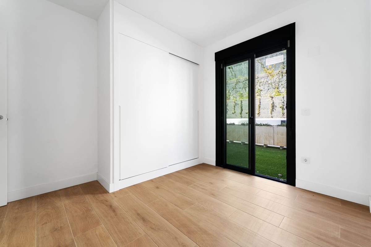 3 bedroom Apartment for sale in Fuengirola - € 495,000 (Ref: 9380695)