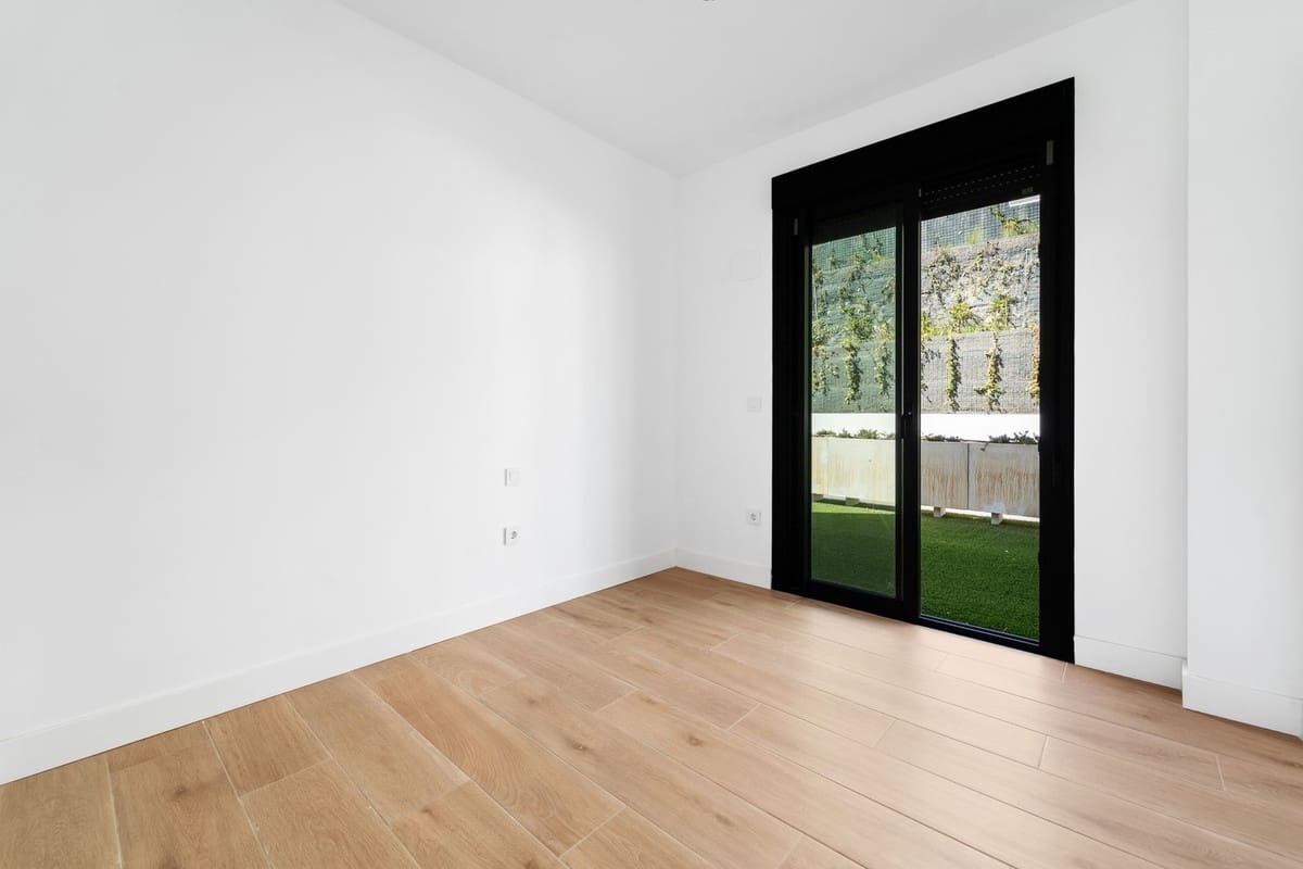 3 bedroom Apartment for sale in Fuengirola - € 495,000 (Ref: 9380695)