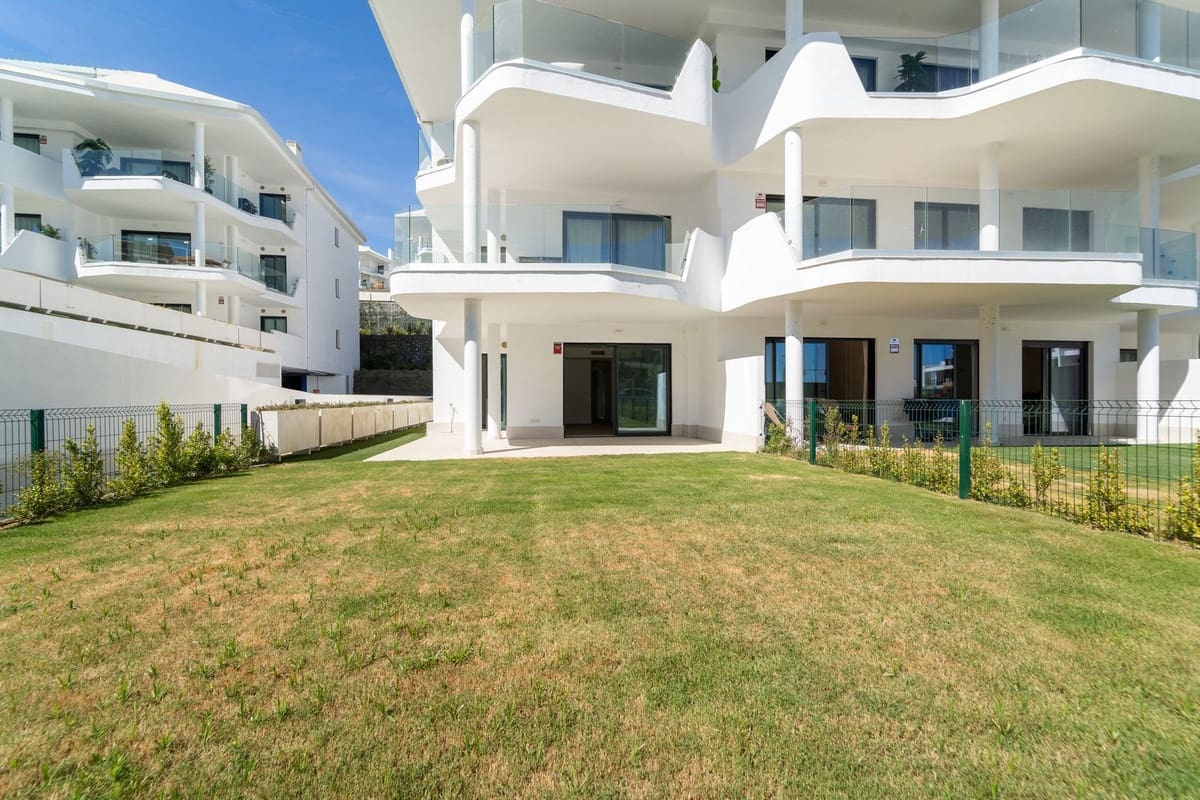 3 bedroom Apartment for sale in Fuengirola - € 495,000 (Ref: 9380695)