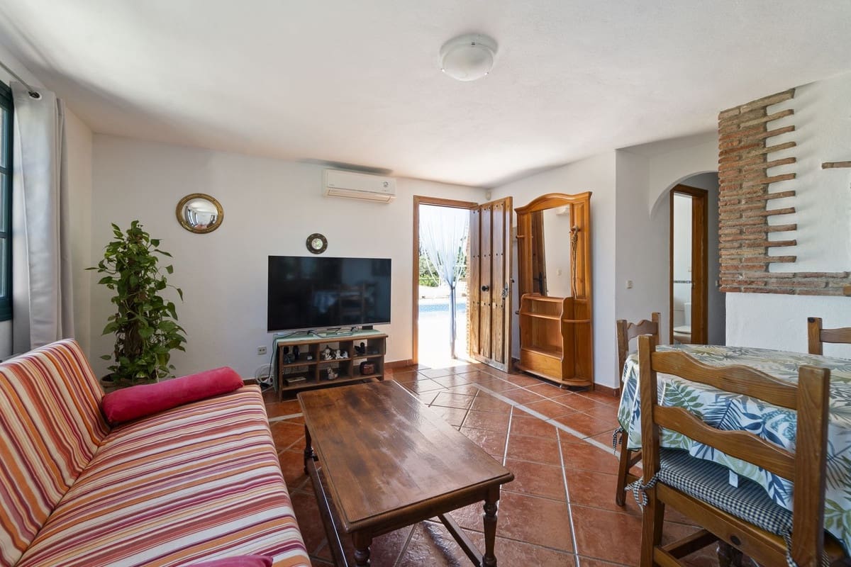 5 bedroom Villa for sale in Mijas - € 1,195,000 (Ref: 9380697)