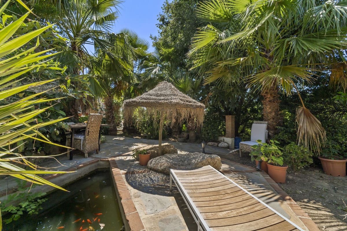 5 bedroom Villa for sale in Mijas - € 1,195,000 (Ref: 9380697)