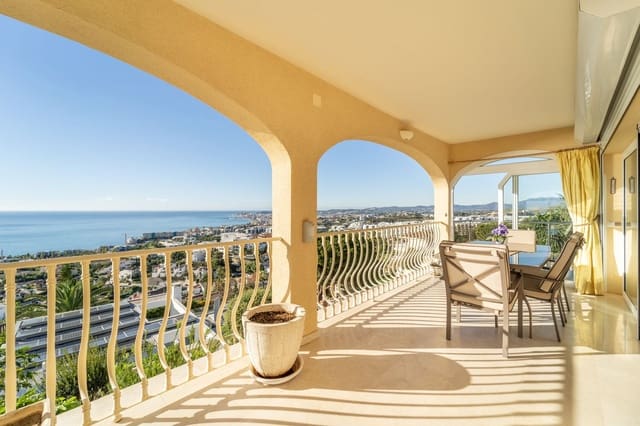 Chalet de 5 habitaciones en Benalmadena Costa, Benalmádena en venta - 1.890.000 € (Ref: 9380699)