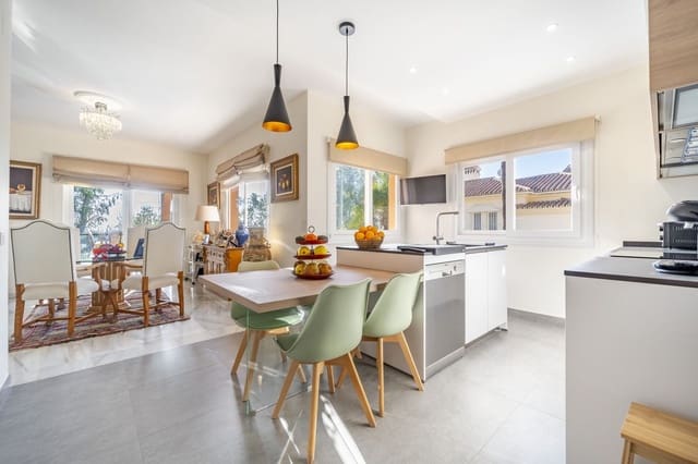 4 sovrum Villa till salu i El Candado, Málaga stad - 1 280 000 € (Ref: 9380700)