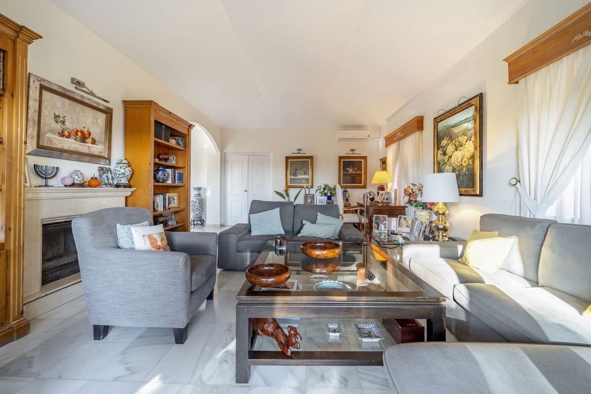 4 slaapkamer Villa te koop in Malaga stad - € 1.280.000 (Ref: 9380700)